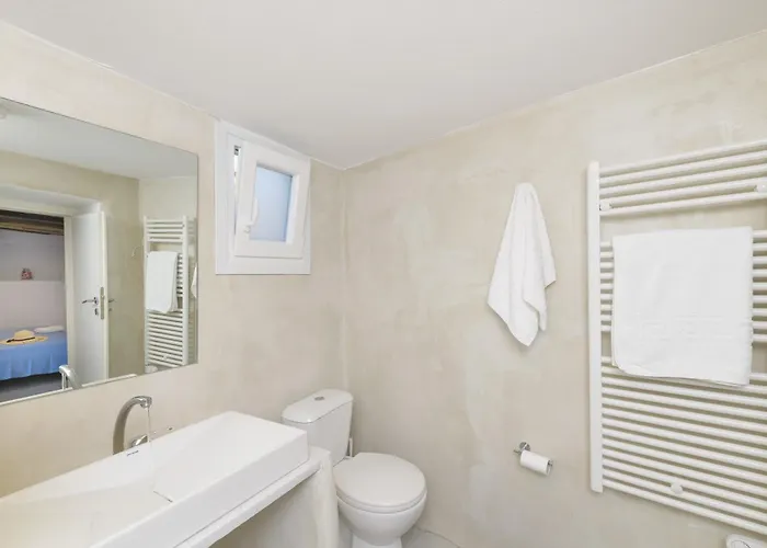 Magginas Little Kostos